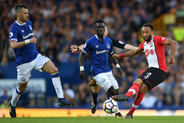 使他在进攻 使他在进攻